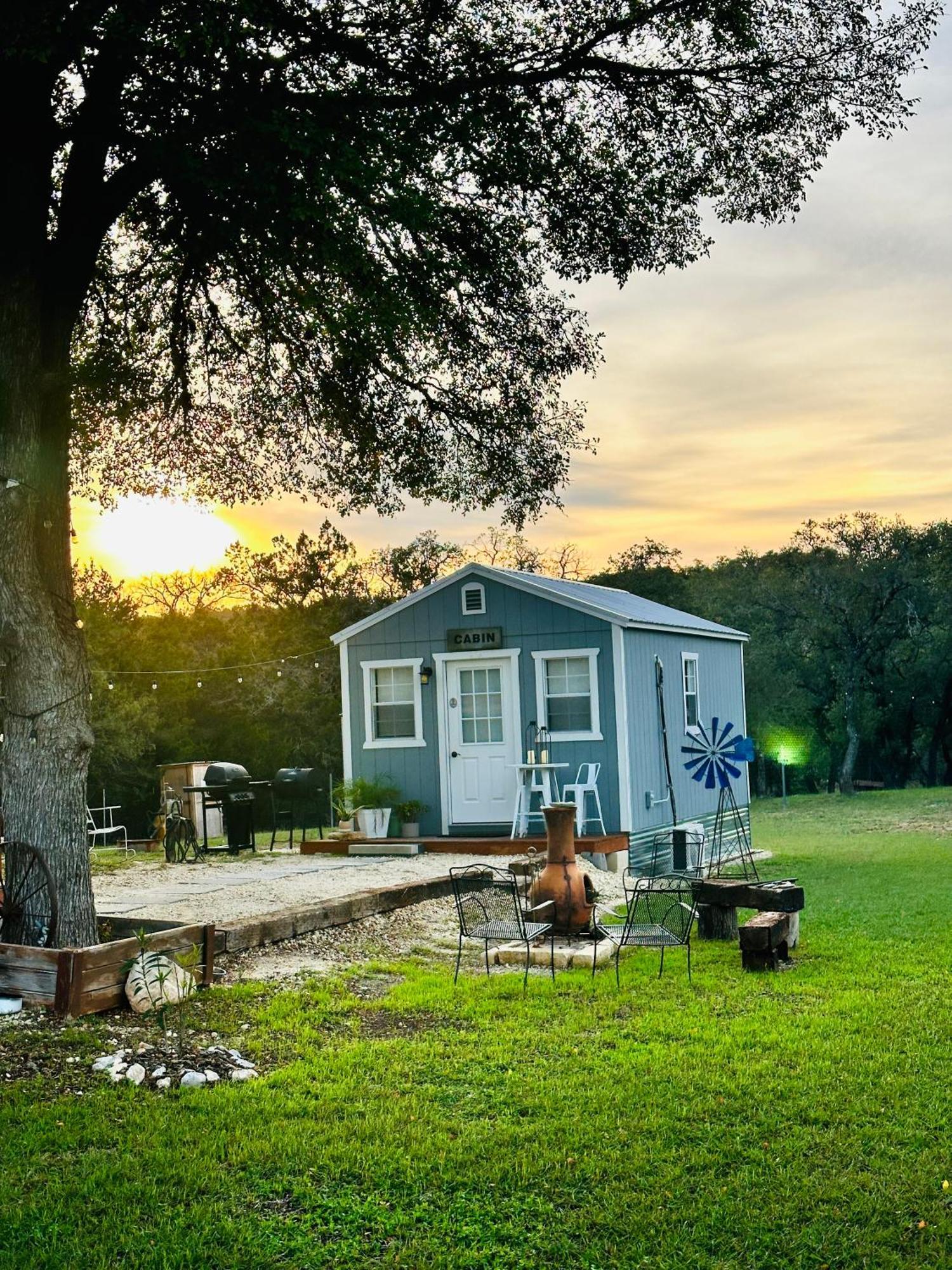 Tiny House - Our Little Piece Of Paradise Lakehills Buitenkant foto