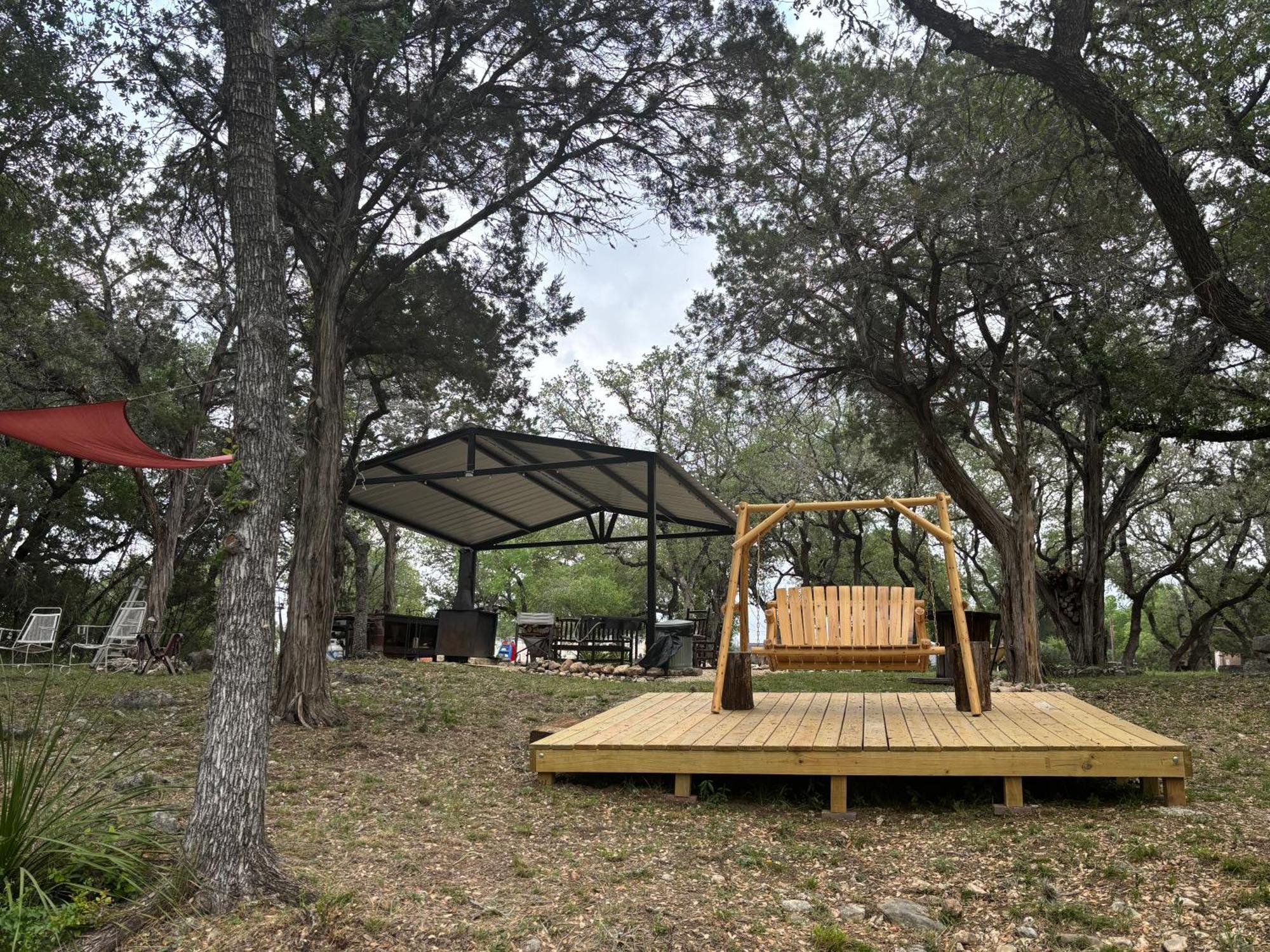 Tiny House - Our Little Piece Of Paradise Lakehills Buitenkant foto