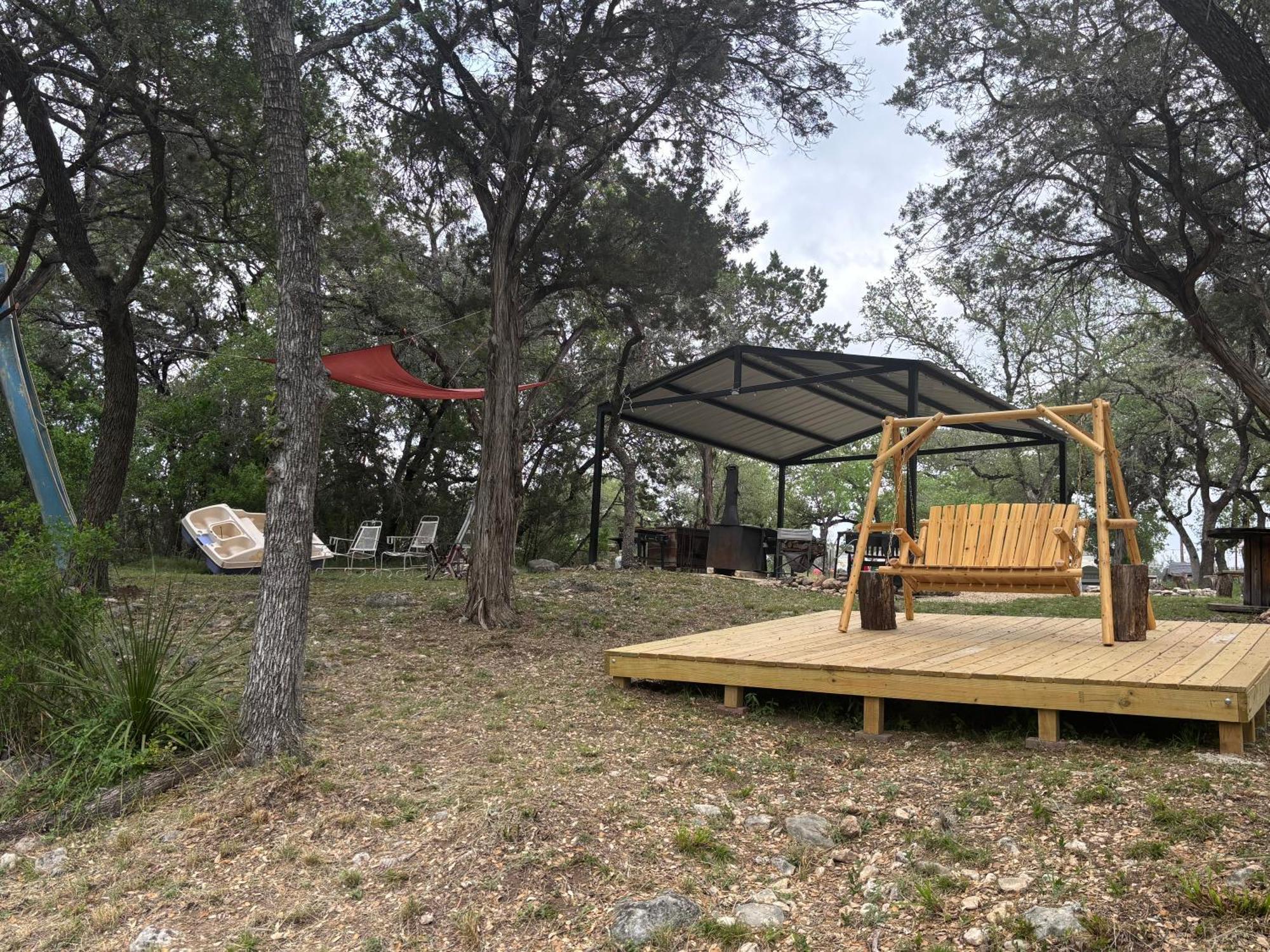Tiny House - Our Little Piece Of Paradise Lakehills Buitenkant foto